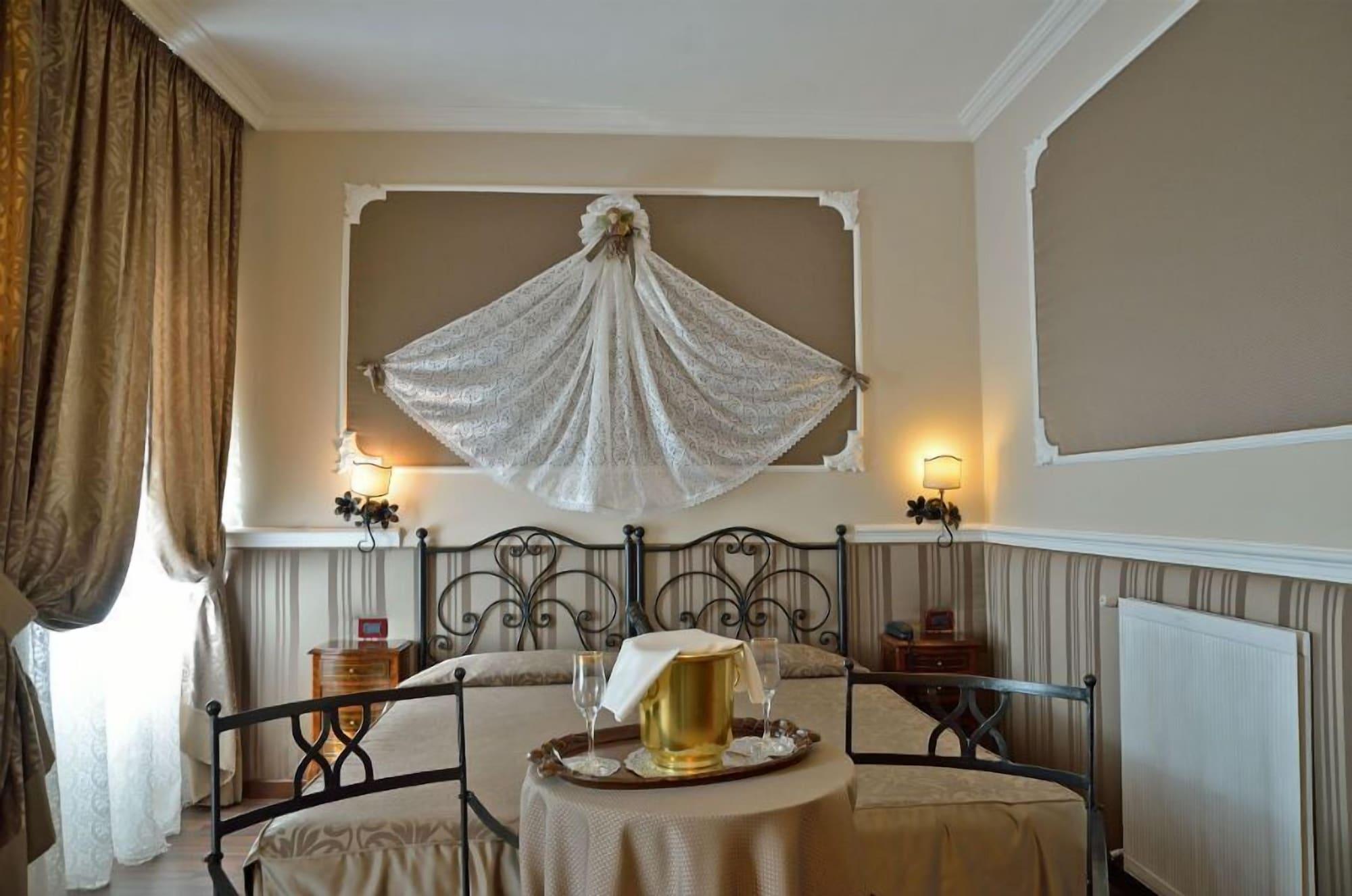 Residenza Antica Pensión Roma