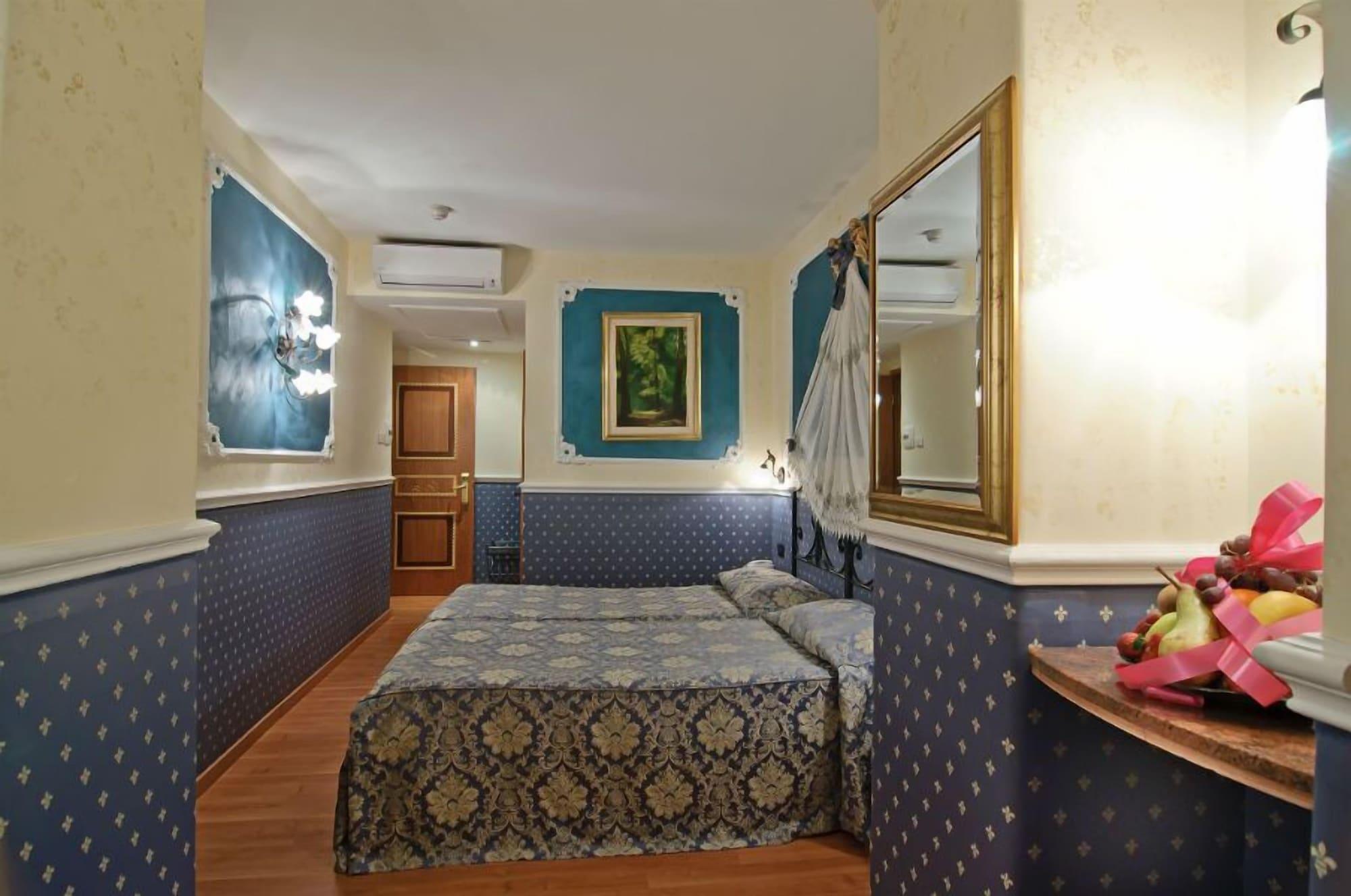 Residenza Antica Pensión Roma
